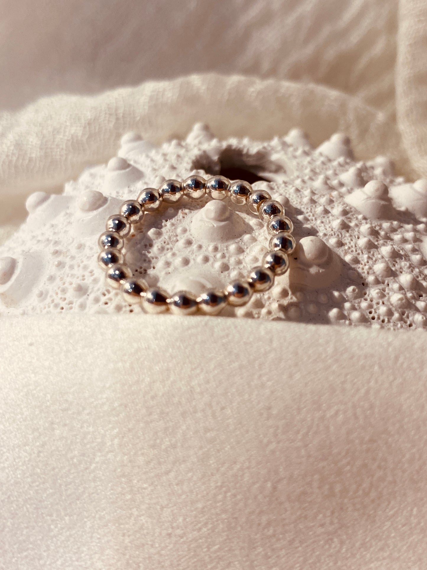 Chunky ball stacking ring