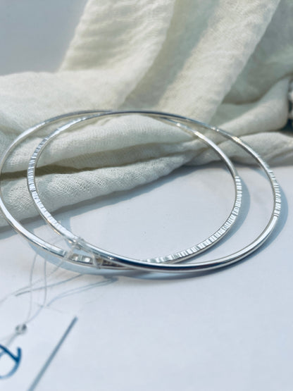 Flow Bangle (thin)