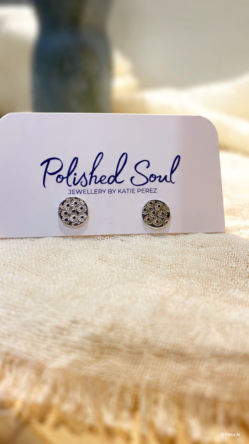 Daisy Studs (8mm - Large)