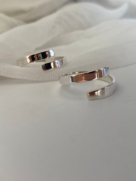 Wave Hug - Ring